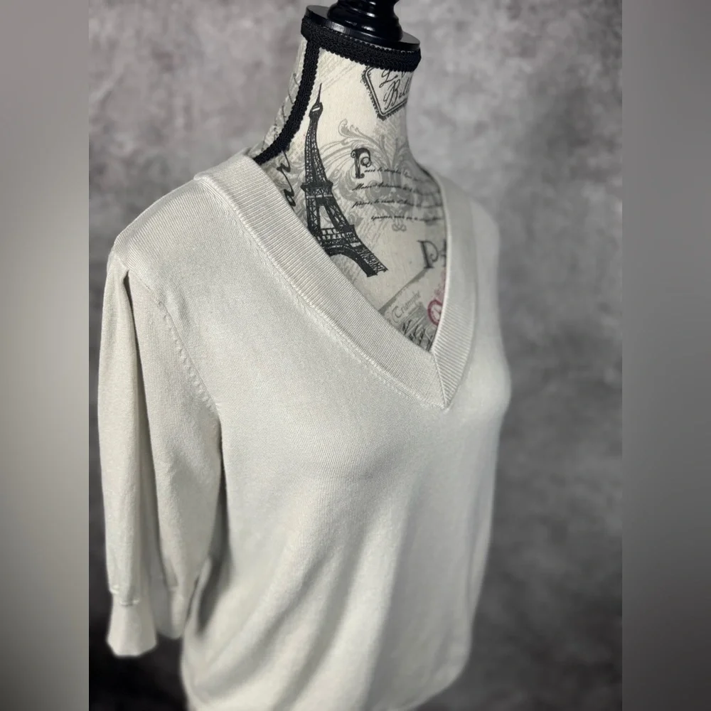 DKNY Cream V-Neck Dolman Sleeve Knit Top Soft Minimalist Luxe Blouse - Size M